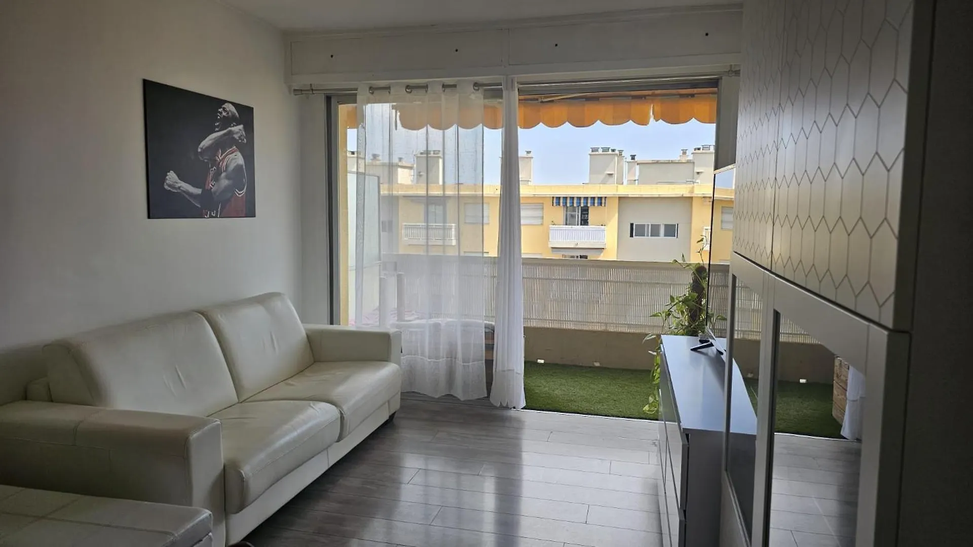 Studio Agreable Avec Parking Prive Cagnes-sur-Mer
